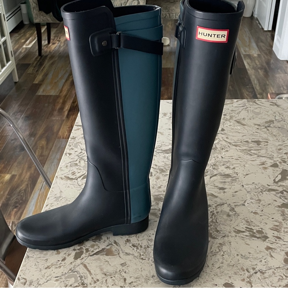 Hunter Women's Navy and Blue Tall Rain Boots